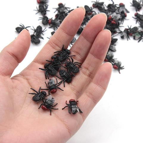 50Pcs Funny Simulation Insect Realistic Flies Jokes Props Joking Bugs Prank Toys ► Photo 1/6