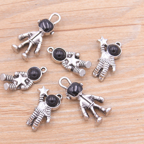 PULCHRITUDE 8pcs 2 Style 3 Size Metal Alloy Photo Color Alien Charms Astronaut Pendants For Jewelry Making DIY Handmade Craft ► Photo 1/6