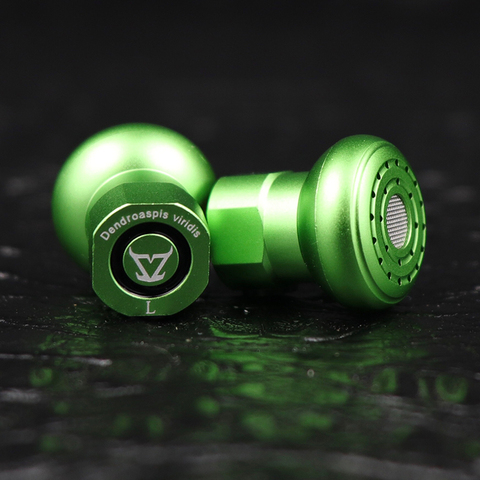 TONEKING Dendroaspis Viridis Metal HIFI Earbud Three Diaphragm Dynamic Physical Frequency Division Earphone MMCX Cable Headset ► Photo 1/6