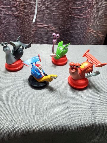 4pcs Fake Big Eye Snail High speed mobile Turbo Model Small Statue Little Figurine Crafts Figure Ornament toys ► Photo 1/3