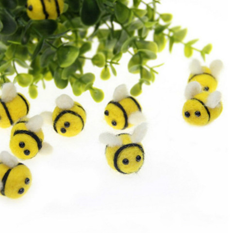 10pcs/pack Cute Little Bee Felt Fabric Kawaii Fluffy Soft Handmade Kids Toys Home Decoration Felt DIY Ball Sewing Craft Supplies ► Photo 1/5