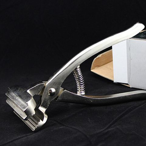 2022 New Professional Metal Canvas Plier for Stretching Painting Cloth Art Framing Tool ► Photo 1/5