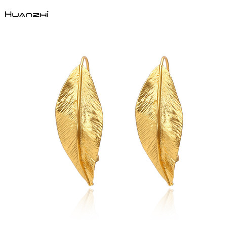 HUANZHI 2022 Retro Golden Metal Leaf Stud Earrings Geometric Irregular Plant Earring for Women Girls Party Travel Jewelry ► Photo 1/6