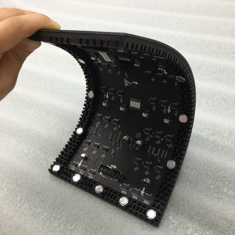 2022 top selling hd P2.5 cheap price high brightness soft module curved flexible led screen ► Photo 1/6