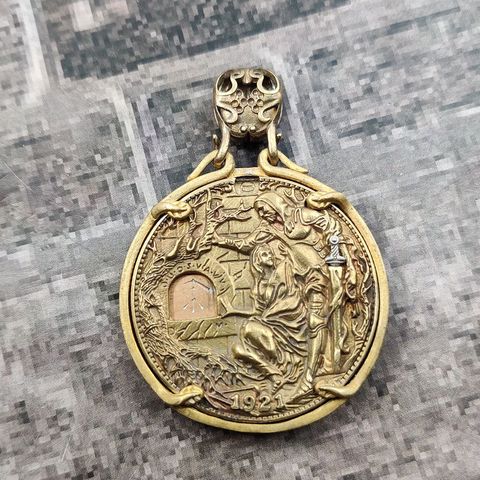 Wandering Coin Holy Grail European and American Style Mayan Organ Activity Coin Pendant Item room Decoration Accessories ► Photo 1/6