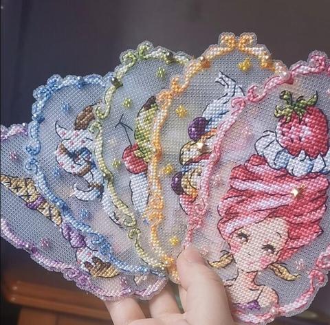 Top Refrigerator magnet top cream girl Cross stitch DMC set Creative Gift Handmade metal bookmark fairy tale princess series ► Photo 1/6