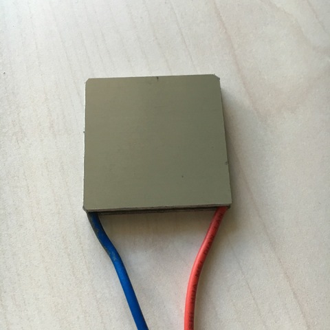 TEP1-142T300 40*40mm High Temperature Resistant Thermoelectric Generator ► Photo 1/1