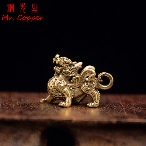 Retro Brass Chinese Ancient Beast Flying Pixiu Home Decor Ornaments Copper Animal Figurines Fengshui Statue ► Photo 1/6