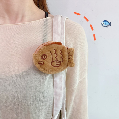 HUANZHI 2022 New Japan Cute Plush Snapper Fish Doll Coin Purse Wrist Bag Mini Cute Zipper Girl Coin Wallet Cable Headset Bag ► Photo 1/6