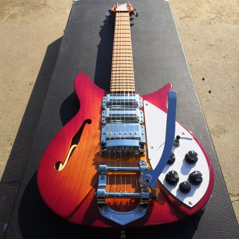 325 electric guitar cherry red body with f hole, 34 inch free delivery ► Photo 1/6