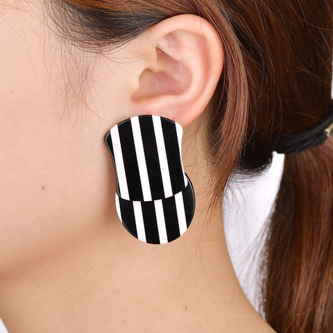 New Trendy Black And White Stripes Large Acrylic Drop Earrings For Women Geometric Big Acetic Acid Resin Dangle Earrings ► Photo 1/5