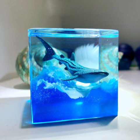 Cultural And Creative Products Handicrafts Resin Creative Gifts Ocean Whale Shark Mountain Peak Crystal Home Night Light Decorat ► Photo 1/1