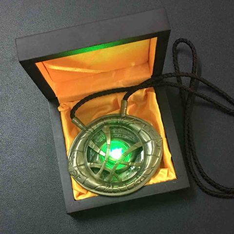 Doctor Strange Necklace Infinity Stone Time Stone Eye of Agamotto with LED Light Cosplay Prop Pendant Jewelry Accessory Gift ► Photo 1/4