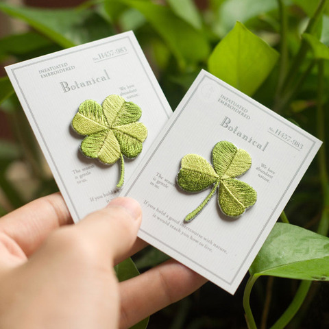 Four-leaf Clover Patches Ironing Cloth Stickers Embroidery Patch Small Applique DIY Repair Hole Naszywki Parches Ropa Plancha ► Photo 1/6