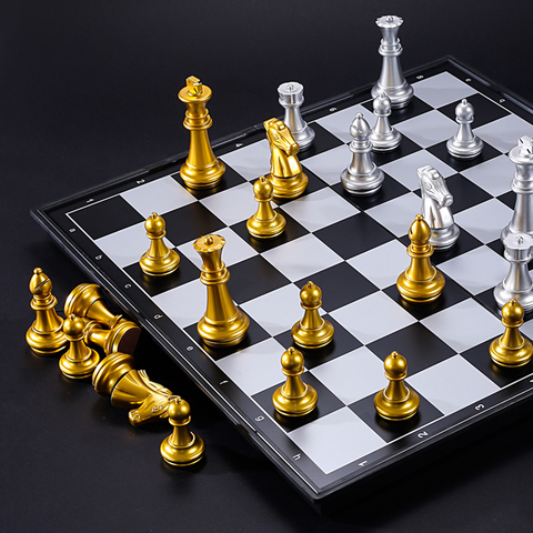 32/36cm Big Size Medieval Chess Sets With Magnetic Chess board 32 Chess Pieces Table Carrom Board Games Figure Sets szachy ► Photo 1/6