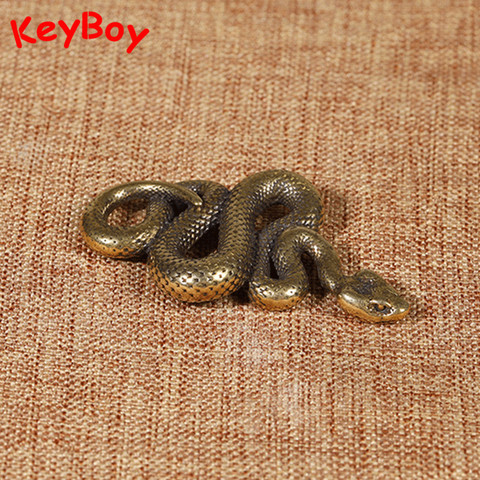 Vintage Copper Snake Figurines Keychains Pendant Metal Brass Animal Cobra Car Key Chain Ring Hanging Keyring Accessories Jewelry ► Photo 1/5