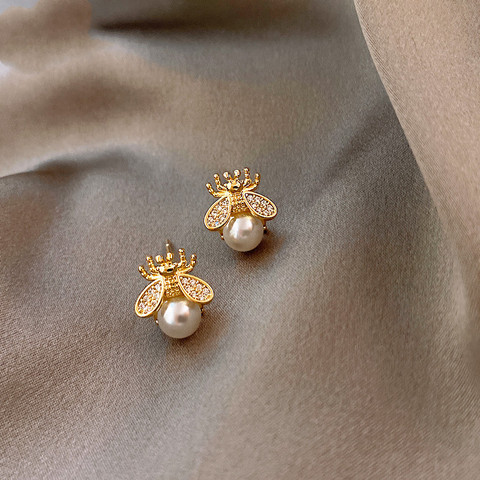 Korean New Exquisite Honey Bee Pearl Earrings Fashion Temperament Versatile Small Earrings Elegant Ladies Jewelry 2022 New ► Photo 1/1