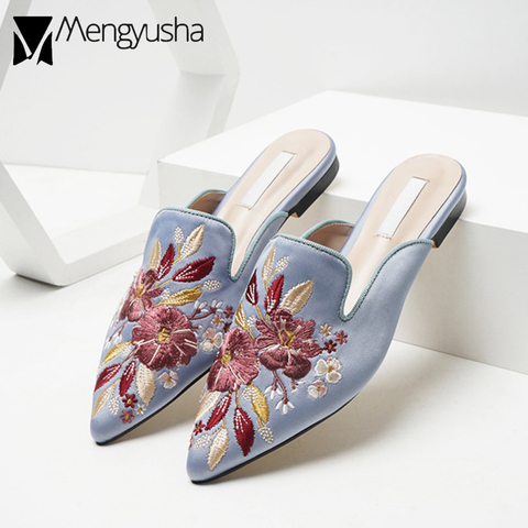 Silk Embroidery Mules Shoes Woman Brand Luxury Slippers Flats Pointed Toe Slides Floral Home Slippers Cozy Slip On Flip Flops ► Photo 1/6