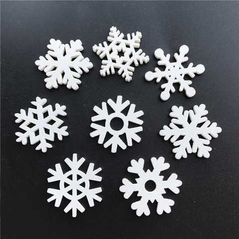 50pc 35mm Mix Shape Wooden White Snowflakes Christmas Ornaments Xmas Pendants New Year Christmas Decorations for Home ► Photo 1/6