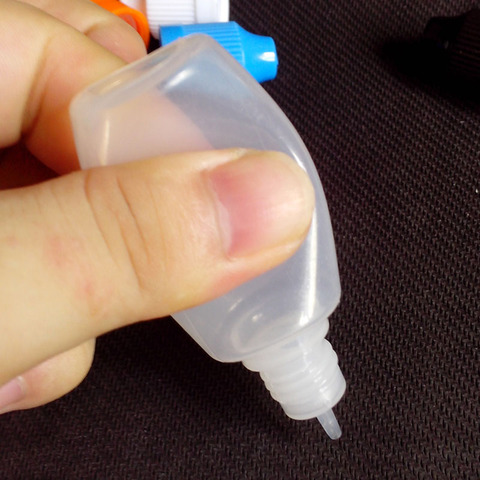 100pcs Empty Plastic Needle Bottle PE 20ml E-liquid Vail With Childproof Cap Dropper Bottles ► Photo 1/6