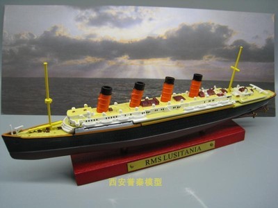1/1250 World Luxury Cruises Collect Titanic, French, Normandy ► Photo 1/1