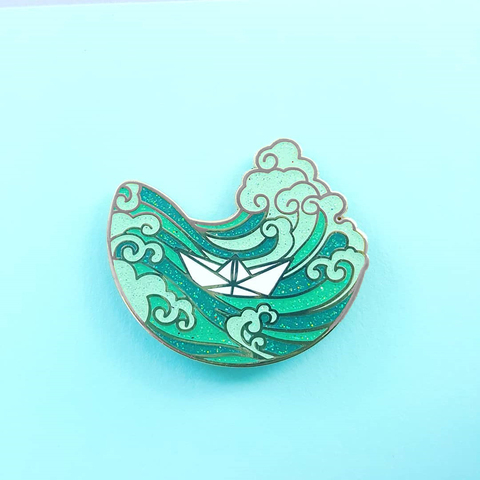 Pretty Glitter Huge Waves Hard Enamel Pin Funny Cartoons Paper Boat Medal Brooch Fashion Lapel Backpack Pins Jewelry Unique Gift ► Photo 1/1