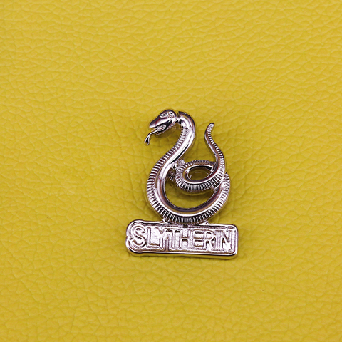 Slytherin House Crest Pin Badge ► Photo 1/2
