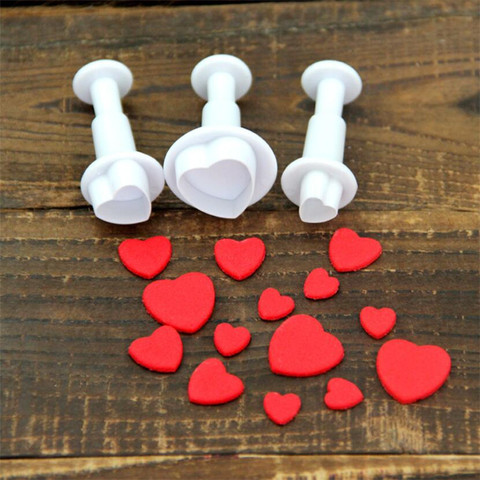 3Pcs/Set Kitchen Accessories Heart Cake Decorating Tools Cake Sugar Sugarcraft Plunger Cookie Cutter Diy Mold Christmas Baking ► Photo 1/5