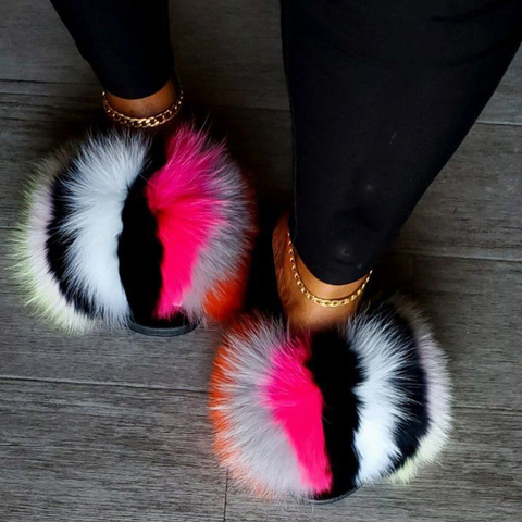 New Arrival Girl Luxury Fluffy Fur Slippers Ladies Indoor Warm Furry Fur Flip Flops Women Amazing Plush Fur Slides Wholesale Hot ► Photo 1/6