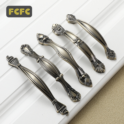 FCFC Furniture Handle Vintage Drawer Antique Cabinets Knobs Handles Door Pulls Cupboard Handles Kitchen Pull Furniture ► Photo 1/6