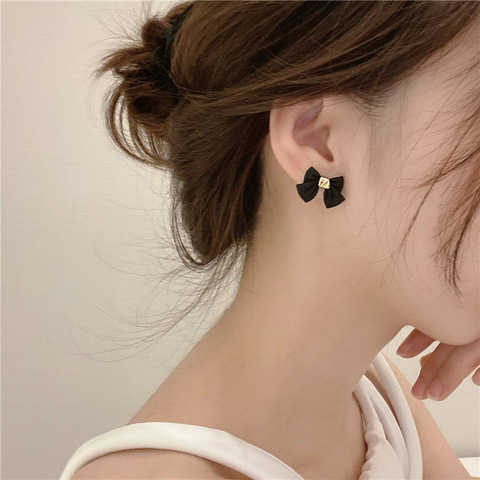 Hepburn Bow Clip On Earrings No Hole Ear Clips Bowknot Earrings Without Piercing Personality Earring EH13001 ► Photo 1/5