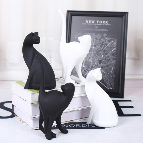 1Pc Nordic Style Resin Crafts Delicate Animal Cat Figurine Ornament Creative Desktop Adornment for Home Office Showcase WJ908 ► Photo 1/5