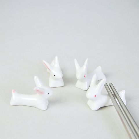 New 1 Pc Cute Rabbit Design Ceramic Chopsticks Holders Practical Chopsticks Holder Stand Creative Home Kitchen Tableware ► Photo 1/6