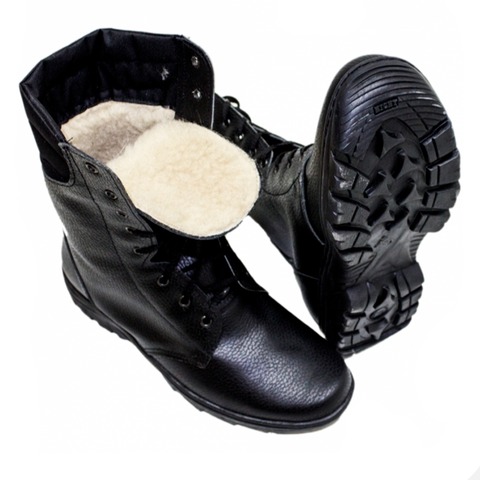 Men's winter boots on natural fur 