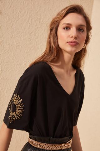 Trendyol Sleeve Embroidered Loose Mould Knitted T Shirt TWOSS20TS0285 ► Photo 1/6