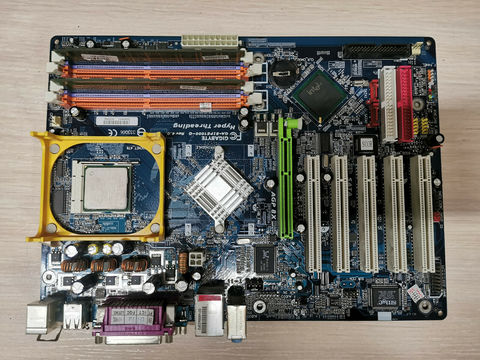 Motherboard gigabyte ga-8ipe1000-g Socket 478 + CPU + RAM ► Photo 1/3