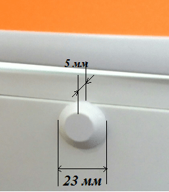 Magnets for roller blinds are white on tape ► Photo 1/4