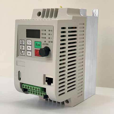 For Russian CE 220v 0.75kw/1.5kw/2.2/4kw /5.5kw/ 7.5kw 1 phase input and 3 phase output frequency converter/ ac motor drive/ VFD ► Photo 1/6