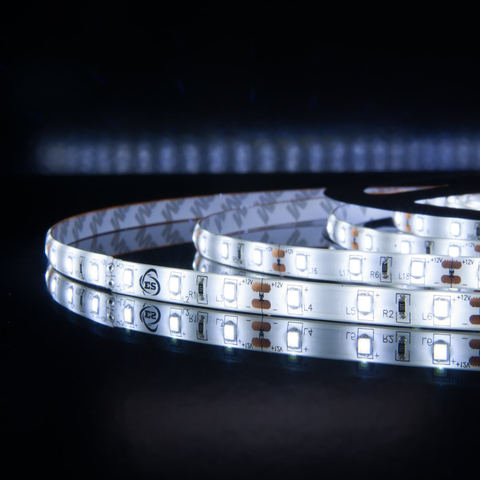 LED strip smd2835 60 diodes/meter 12 volt IP65 cold LED strip ► Photo 1/2