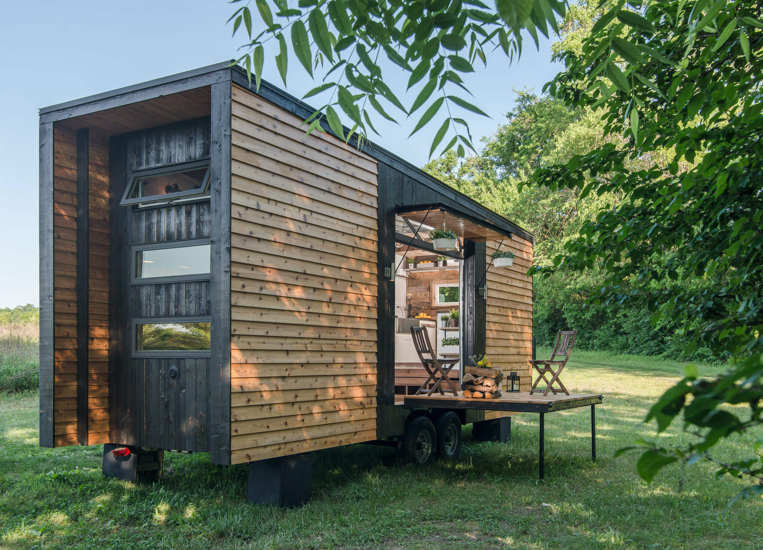 Переносной дом отзывы. Тини Хаус (tiny House). Тини Хаус на колесах. Дом на колесах tiny House. Каркасник tiny House.