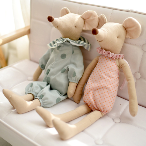 Muñeco de algodón rosa con lazo y lazo verde para niños, muñeco de ratón pequeño y bonito ► Foto 1/6