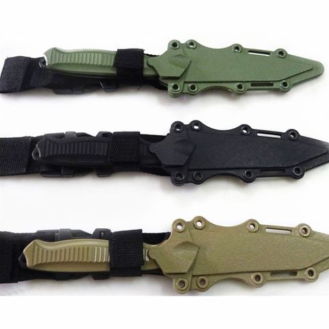Caja de Seguridad 1: 1 caucho táctico cuchillo formación militar, los amantes del CS Cosplay espada de juguete primera sangre accesorios daga modelo ► Foto 1/6