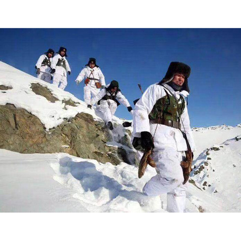 Chaqueta de invierno para exteriores, trajes de camuflaje de nieve blanca, Ghillie, ropa de caza de Color biónico, traje de esquí, ropa con capa ► Foto 1/1