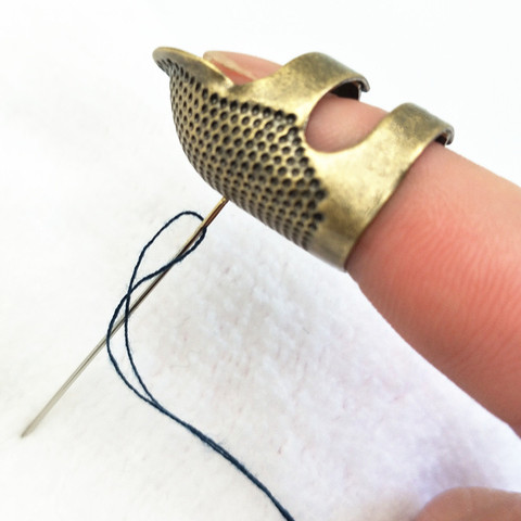 Protector de dedos Retro, anillo dedal antiguo, agujas de dedal para trabajo manual, manualidades, accesorios para herramientas de costura, 1 Uds. ► Foto 1/6