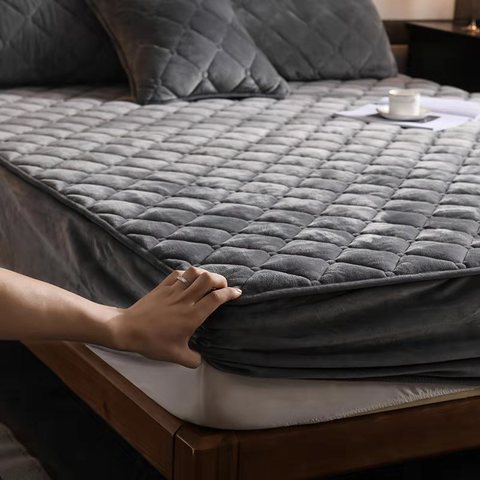 Funda de colchón acolchada gruesa de felpa corta, alta calidad, antiácaros, suave, cálida, no incluye funda de almohada ► Foto 1/6