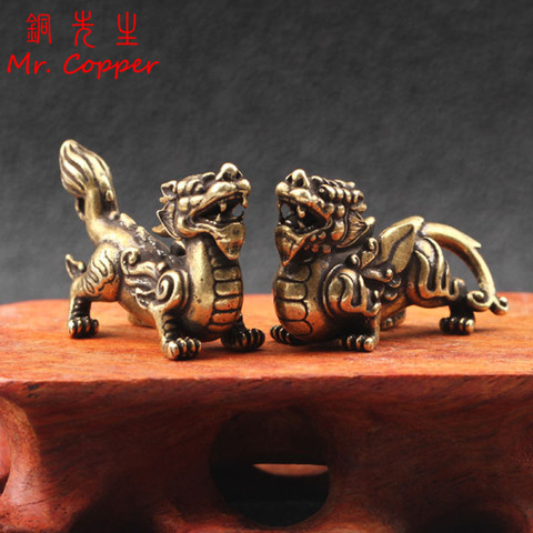 Figuritas en miniatura Pixiu de bestia mítica china de cobre antiguo 1 par de adornos de latón Animal de la suerte Qi Lin decoraciones de escritorio ► Foto 1/6