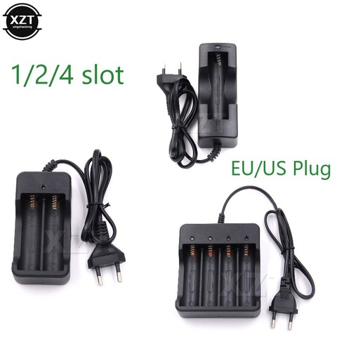 1/2/4 Slots 18650 cargador de 3,7 v de la batería Li-ion/4,2 V con cable de carga de nosotros/enchufe de la UE con indicador de luz para 18650 Cargador de baterías ► Foto 1/6