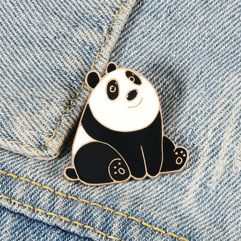 Pin esmaltado de Panda sonriente para niños, broche de oso de dibujos animados, Chaquetas vaqueras, Pin de solapa, insignia, joyería divertida, regalo ► Foto 1/6