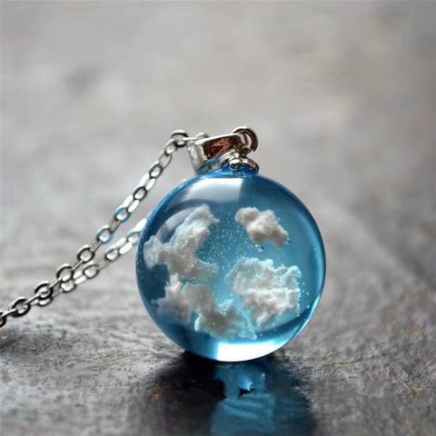 Collar con colgante de resina transparente con forma de Luna y bola para mujer, cadena con colgante de nube blanca y cielo azul ► Foto 1/6