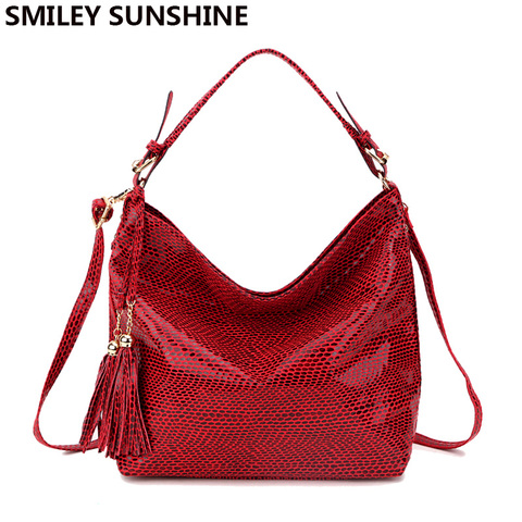 Bolso de hombro de cuero de serpiente para mujer, bolsa Hobo con patrón de serpentina, borla, grande, rojo, 2022 ► Foto 1/6